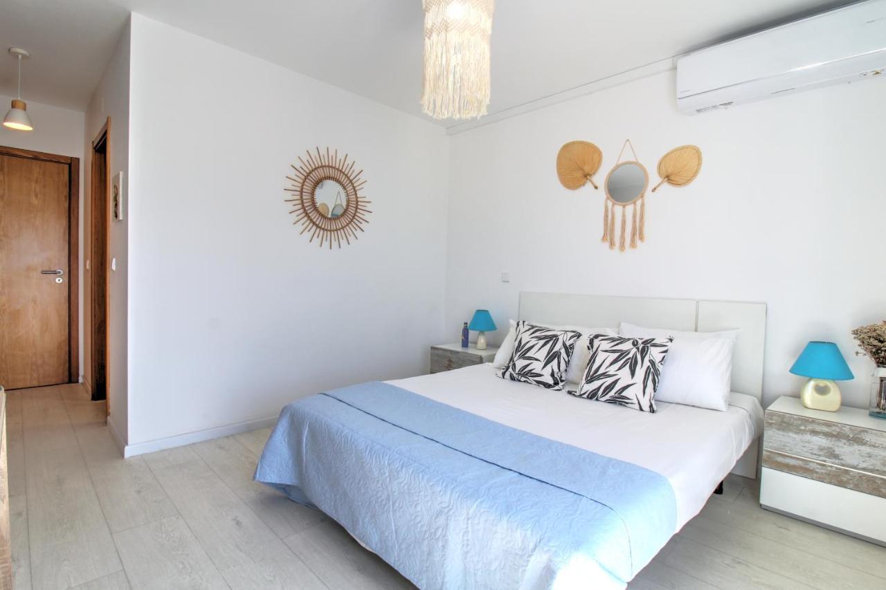 Center Location, Ac, Swimming Pool, And Parking Appartement Olhão Buitenkant foto