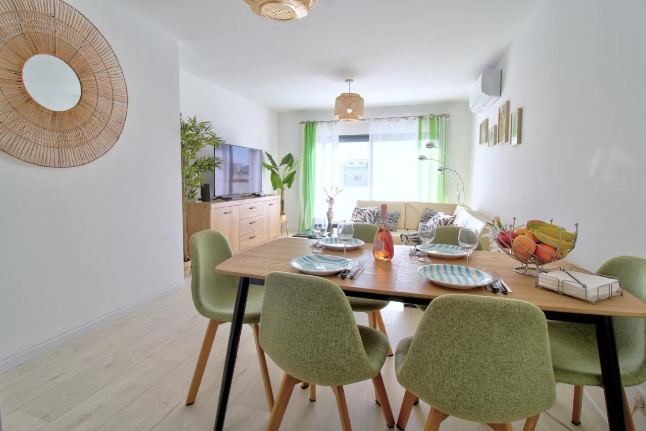 Center Location, Ac, Swimming Pool, And Parking Appartement Olhão Buitenkant foto